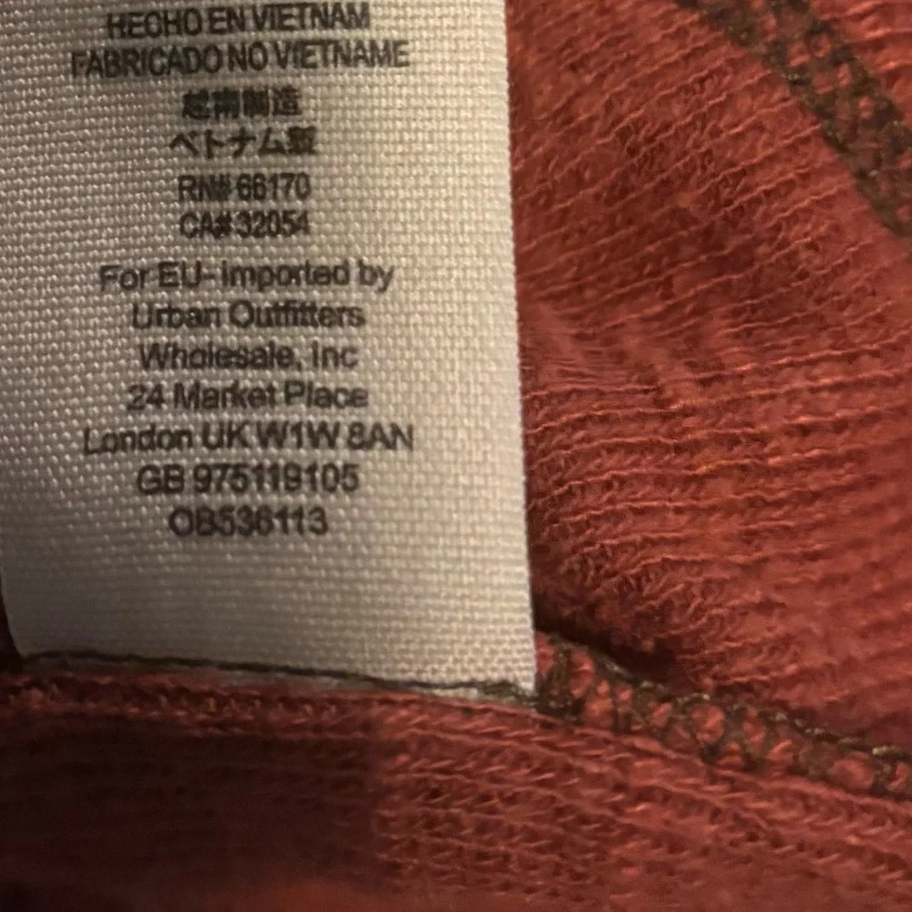 Free People We The Free Split Back Dark Burnt Red Mock Turtleneck Pullover XS - Picture 7 of 8